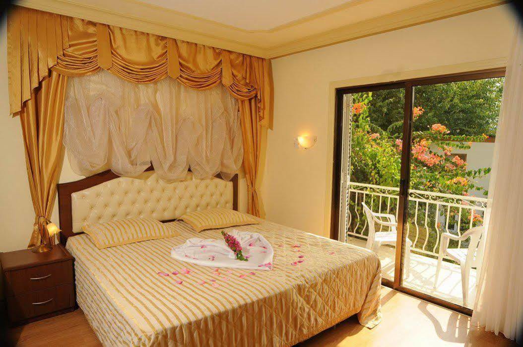 Hotel Riverside Garden